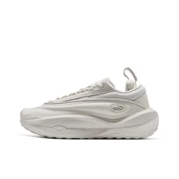 XTEP Star Meteor Anti Slip Wear Resistant Low Top Casual Shoes Women's Beige