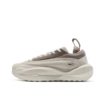 XTEP Star Meteorite Anti Slip Wear Resistant Low Top Casual Shoes Women's Beige Brown