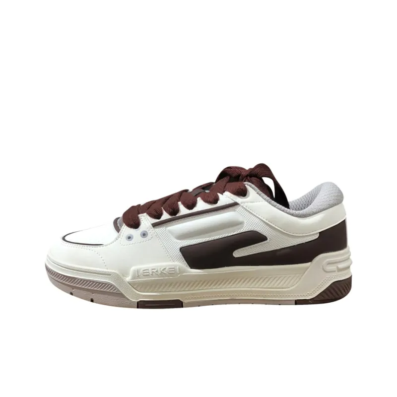Erke Slip Resistant Water Resistant Cushioned Wear Resistant Low Top Skateboard Shoes Men's White Brown-0