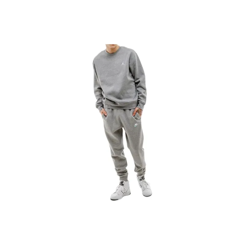 Jordan Essentials Fleece Crew Neck Pullover Sweatshirt-3