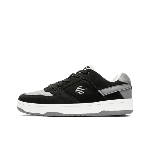 Sharp Crowds Slip Resistant Cushioning Impact Resistance Wear Resistant Low Top Skateboard Shoes Unisex Black Gray