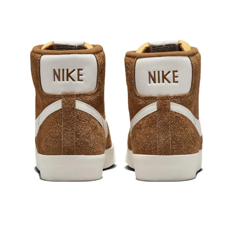 Nike Blazer Mid '77 Premium Light British Tan Hyper Crimson Sail-4