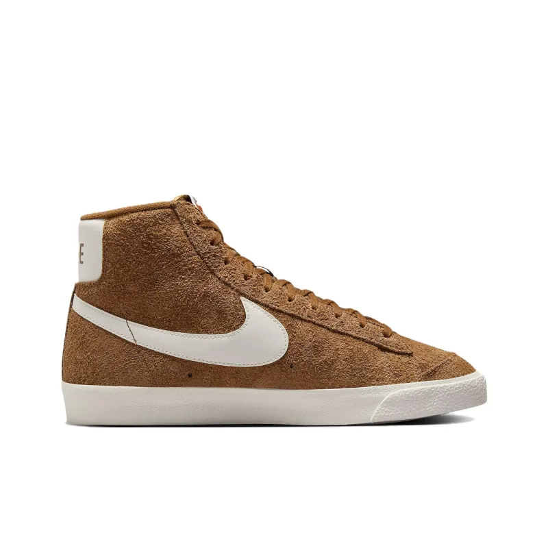 Nike Blazer Mid '77 Premium Light British Tan Hyper Crimson Sail-1