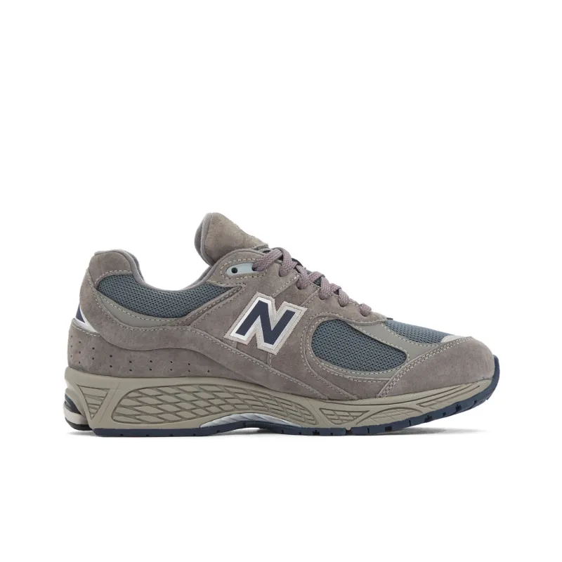 New Balance 2002R Gore Tex Castlerock-1