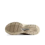 zapatillas de running New Balance constitución media apoyo talón talla 43 más de 100