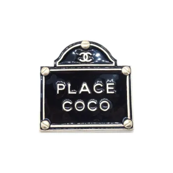 CHANEL 2015 Place Coco Brooch