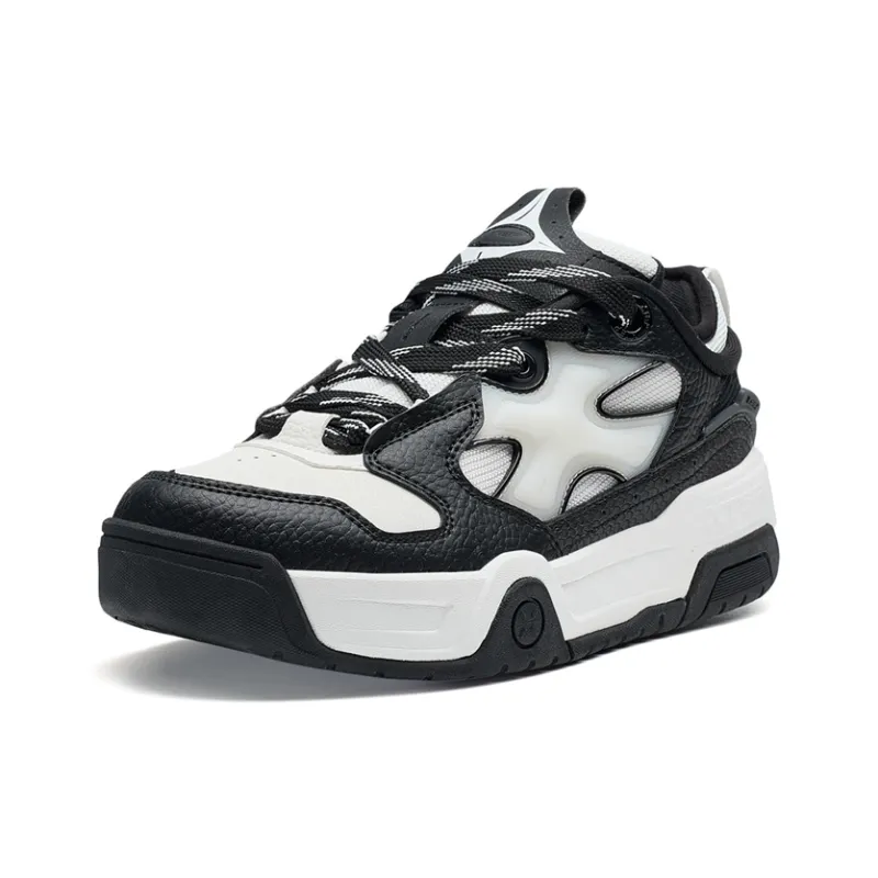 XTEP Star X Height Increasing Wear Resistant Slip Resistant Low Top Skateboard Shoes Women's Black White-2