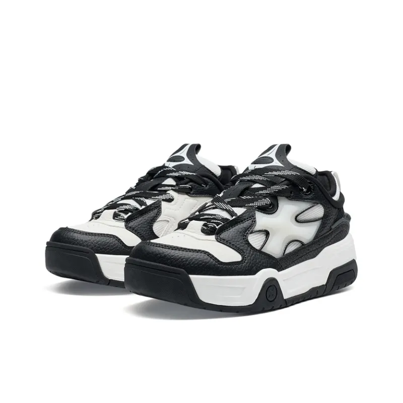 XTEP Star X Height Increasing Wear Resistant Slip Resistant Low Top Skateboard Shoes Women's Black White-3