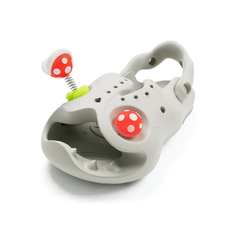 HelloSlippers Mr. Skully Devouring Flower, Beach Sandals Unisex-1