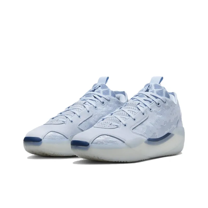 Jordan Air Jordan 39 Anti-Slip Wear-Resistant Low-Top Basketball Shoes Unisex Light Blue-2
