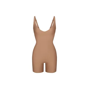 SKIMS FW24 BODY CORE SCULPT PLUNGE MID THIGH BODYSUIT Shapewear Women's SIENNA/Ochre Stone Color