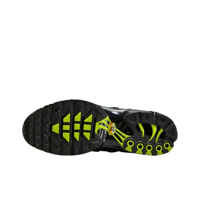 Nike Air Max Plus Utility Black College Grey Volt-4