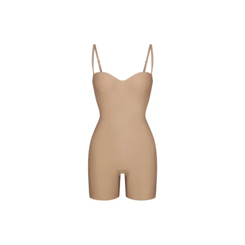 SKIMS FW24 BODY CORE SCULPT UNDERWIRE MID THIGH BODYSUIT Shapewear Women's CLAY/Clay