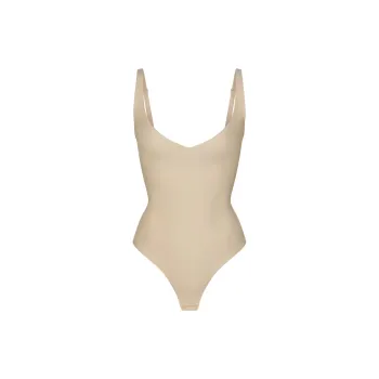 SKIMS FW24 BODY CORE SCULPT PLUNGE THONG BODYSUIT Shapewear Women's SAND/Sand