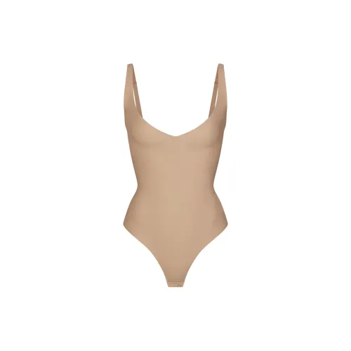 SKIMS FW24 BODY CORE SCULPT PLUNGE THONG BODYSUIT Shapewear Women's CLAY/Clay