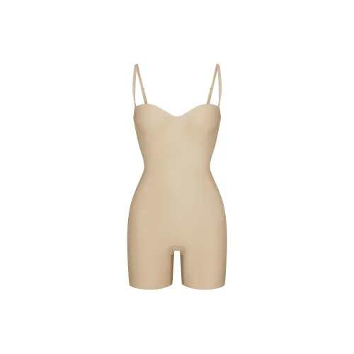 SKIMS FW24 BODY CORE SCULPT UNDERWIRE MID THIGH BODYSUIT Shapewear Women's SAND/Sand