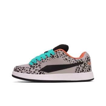 GLO BULL Skateboard Shoes Unisex Low Top Spot