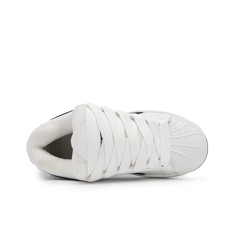 Little Red Man Warm And Wear Resistant Low Top Skateboard Shoes Women's White Black-3