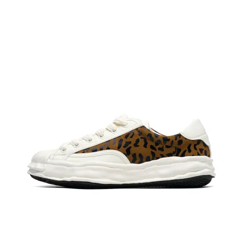 TRUMPPIPE Cushioning Lightweight Low-Top Skateboard Shoes Men's Leopard