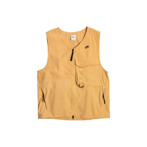 Nike SPORTSWEAR TECH PACK Vests Men Jute Yellow