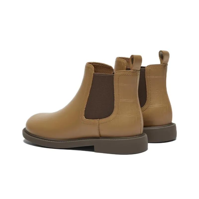 BATA Short Chelsea Boots Women's-11