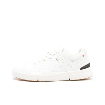 On The Roger Centre Court Women's 'White Black' Women's