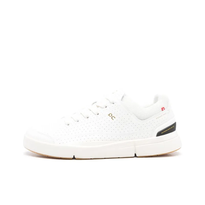 On The Roger Centre Court White Black Women's-0