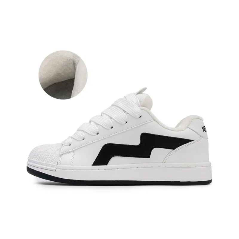 Little Red Man Warm And Wear Resistant Low Top Skateboard Shoes Women's White Black-0