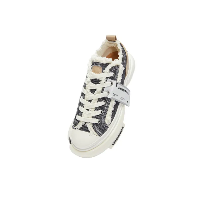 SMILEREPUBLIC Wear-Resistant Height Increasing Low-Top Canvas Shoes Unisex Black-2
