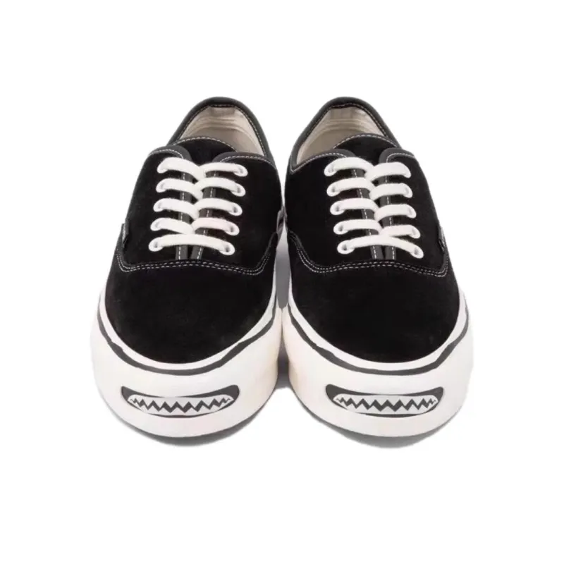 MADNESS x MIHARA YASUHIRO Low-Top Skateboard Shoes Unisex Black-2