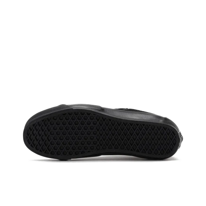 Sk8 Premium Vans Mid 83 'Black'-4