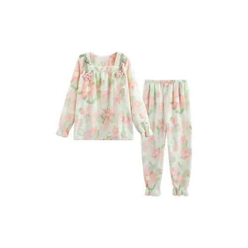 Sleeping Beauty Pajama Set Women's Image Color