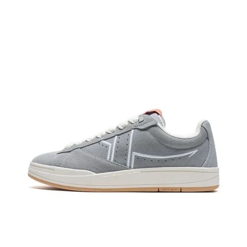 XTEP Callboard Slip Resistant Low Top Skateboard Shoes Men's Gray