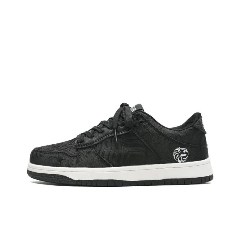 7 SEVFUN Wear resistant And Lightweight Low Top Skateboard Shoes Unisex Box Included-1