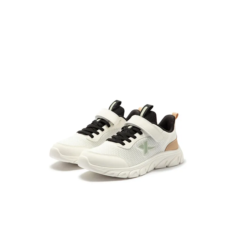 XTEP Anti Slip Wear Resistant Low Top Kids' Running Shoes Sail White And Sage Green Unisex-1