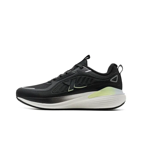 XTEP Breathable Lightweight Low Top Casual Running Shoes Women's Black