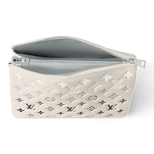 LOUIS VUITTON Coussin Pm-3