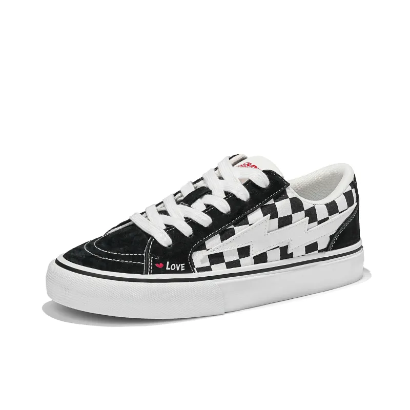 Crayon Shinchan Low Top Skateboard Shoes Unisex Gift Box Set-26