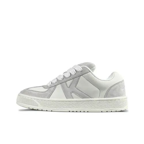 LuzaoT SUPER DRAG Anti Slip Wear Resistant Low Top Skateboard Shoes Unisex Pearl White