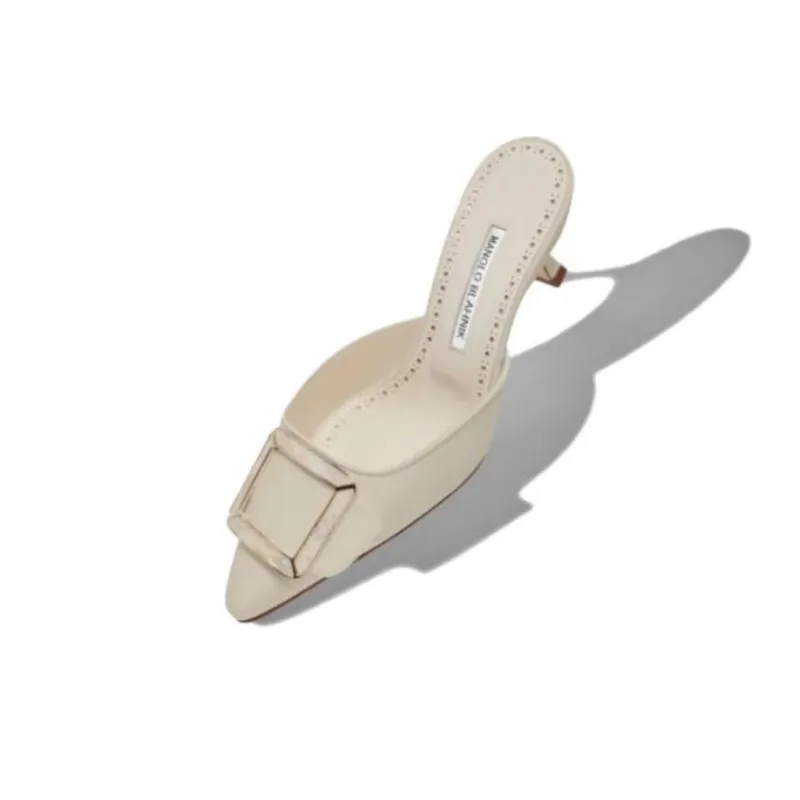 MANOLO BLAHNIK Quiet Closed Toe Slippers Women's Cream-3