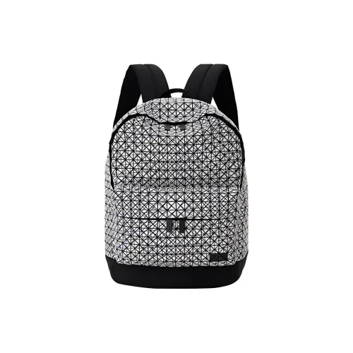 ISSEY MIYAKE Daypack Cotton And Polyurethane Backpack Large Size Unisex White