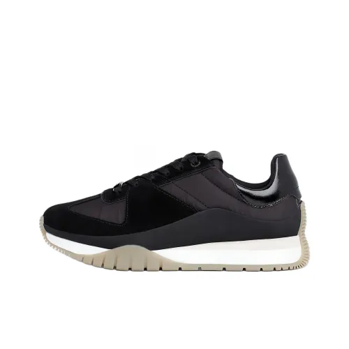 CALVIN KLEIN Low-Top Casual Shoes Women's Black