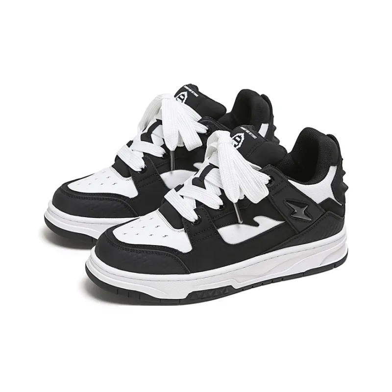YJ MK Lightning 003 Low Top Skateboard Shoes Unisex Black White-2