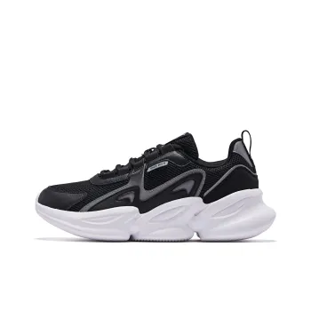QIAODAN Anti Slip Wear Resistant Low Top Casual Shoes Men's Black White