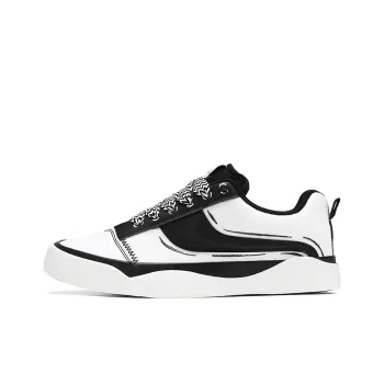 BALIAOYUN x JACLAR Slip Resistant, Abrasion Resistant, Lightweight Low Top Skateboard Shoes Women's Black White