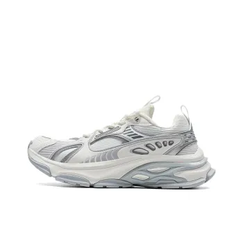 XTEP Anti Slip Wear Resistant Low Top Outdoor Shoes Women's White Gray