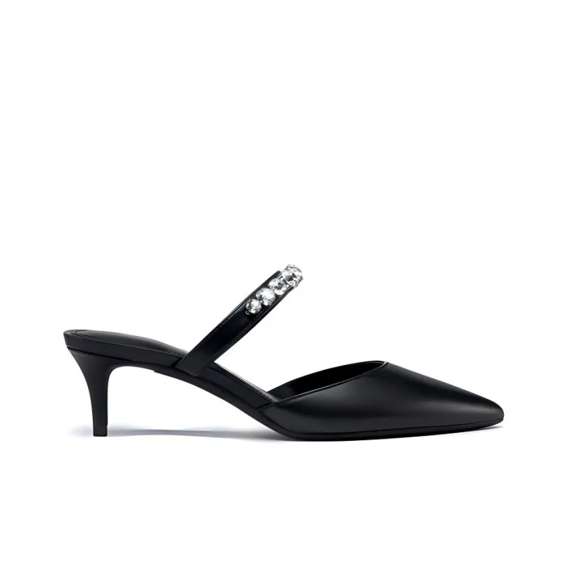 MICHAEL KORS Jessa Abrasion Resistant Closed Toe Slippers Women's Black-1