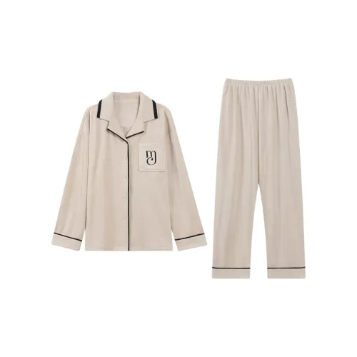Herbal Primer Pajama Set Women's Image Color