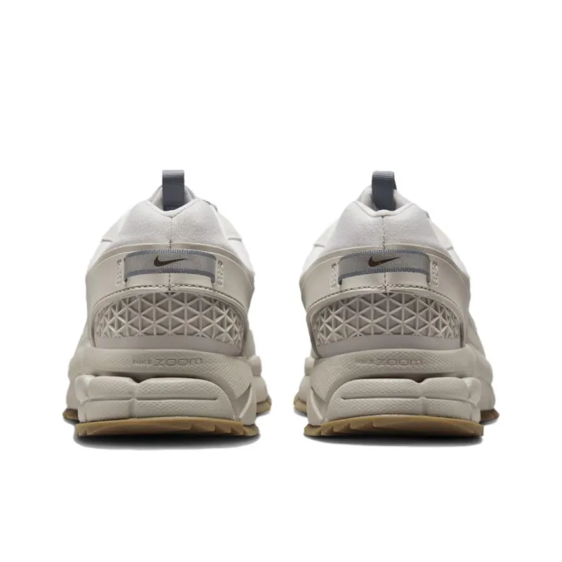 Nike Zoom Vomero Roam College Grey White Gum-4