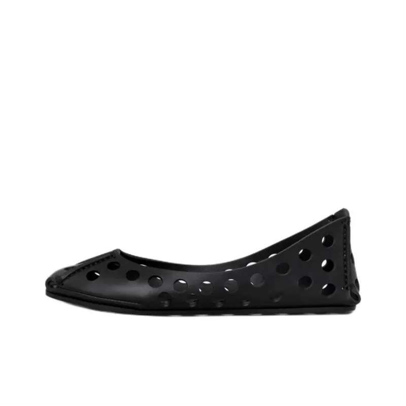Alaia Perfo Casual Single Shoes Women's Black-0
